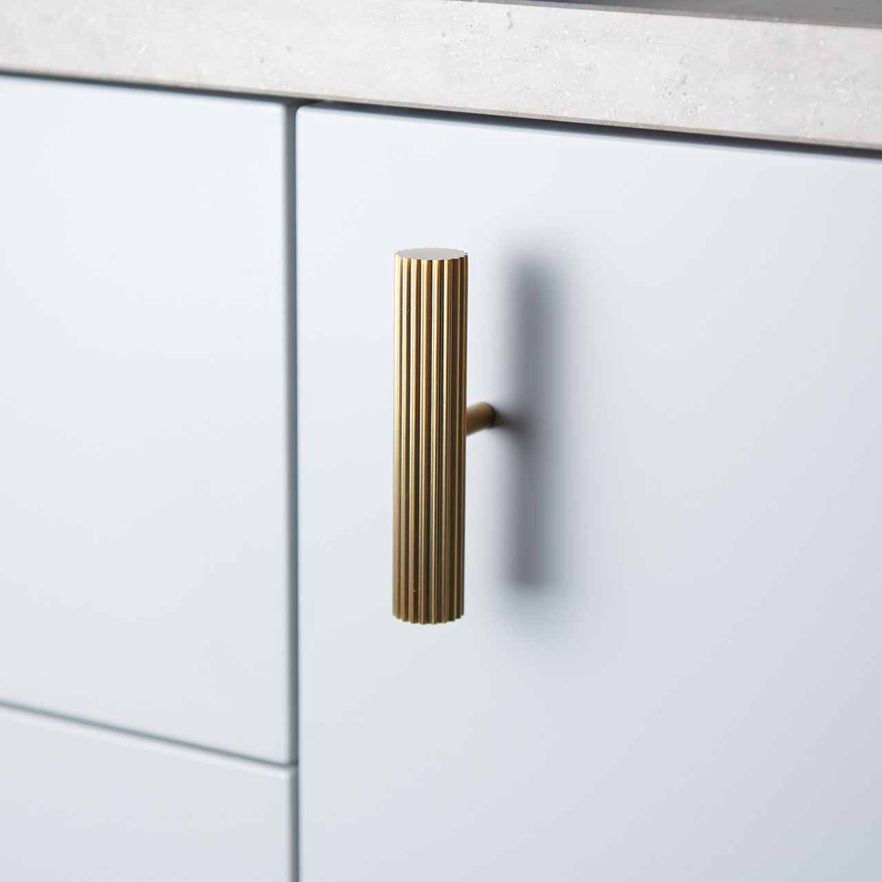 KNOB T-GREPP SMÖGEN 100MM MATT BRASS